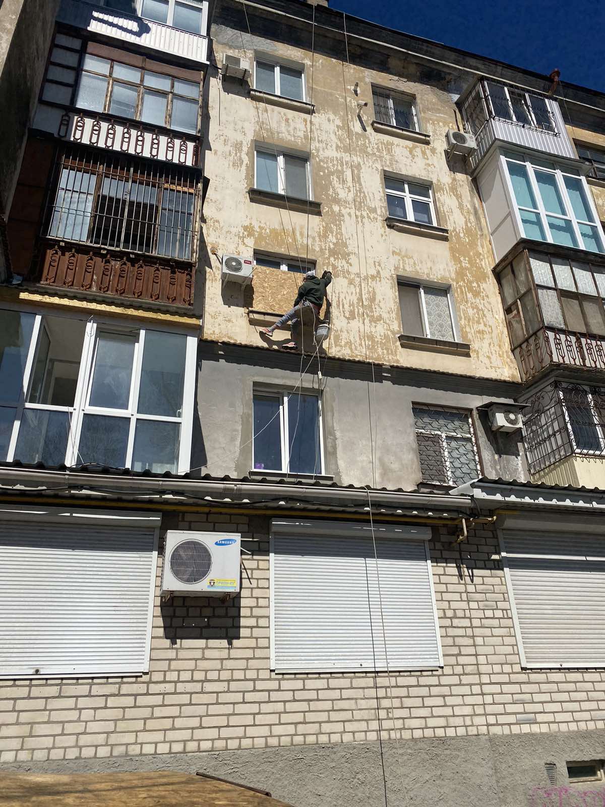 Обшивка склопакеті вікон та вітрин ОСБ в Миколаєві