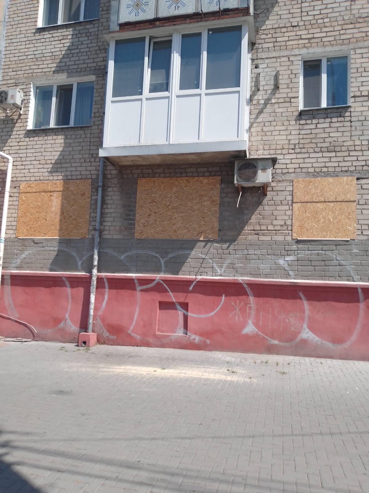 Зашивка вікон та балконів ОСБ плитами в Миколаєві